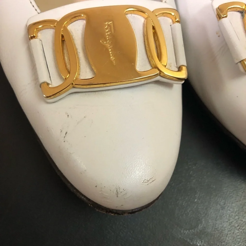 VINTAGE SALVATORE FERRAGAMO White Block Kitten heel Shoe Size 5.5 - Picture 2 of 10